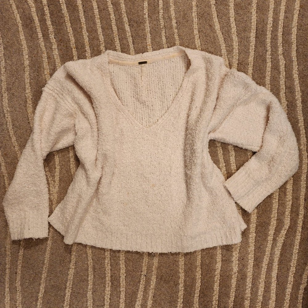 Free People White Fuzzy Sweater Oversized V Neck Size Medium